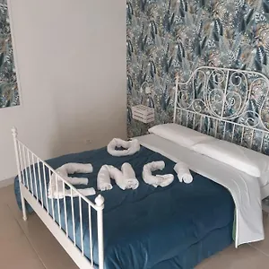 Engi , Napoli Italia